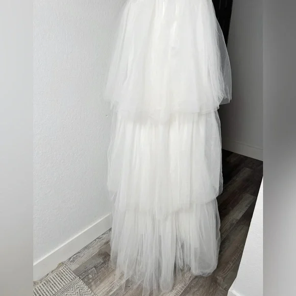 NEW Katie May Aurora Gown in Ivory - Picture 10 of 16